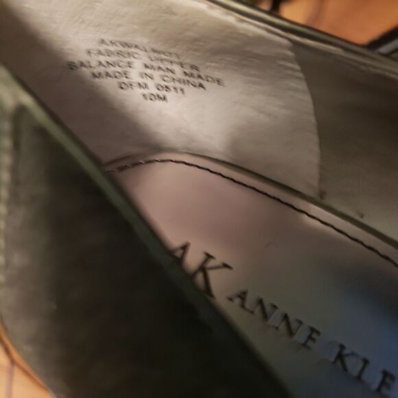 Anne Klein Women’s Two-Tone Grey Penny Loafer High Heels Size 10M Pre-Owned Good - Picture 11 of 15